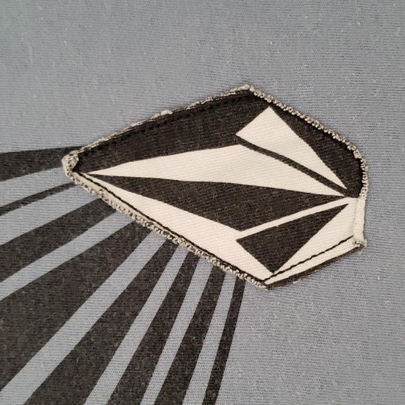 Volcom 3-D Logo T-Shirt Size Large - Picture 3 of 6